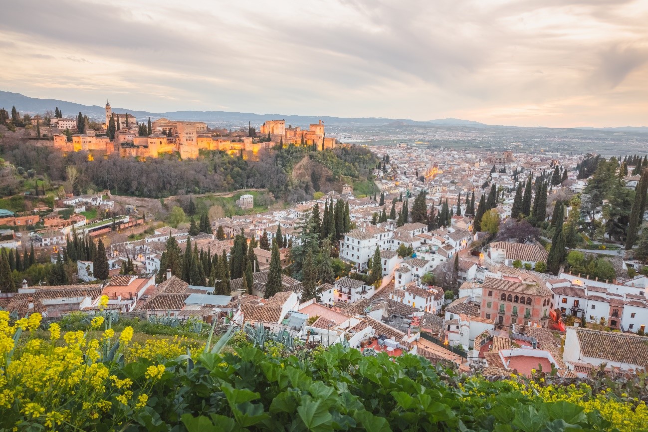 Vista panorámica de La Alhambra y el Albaicín istas desde el mirador de San Nicolás