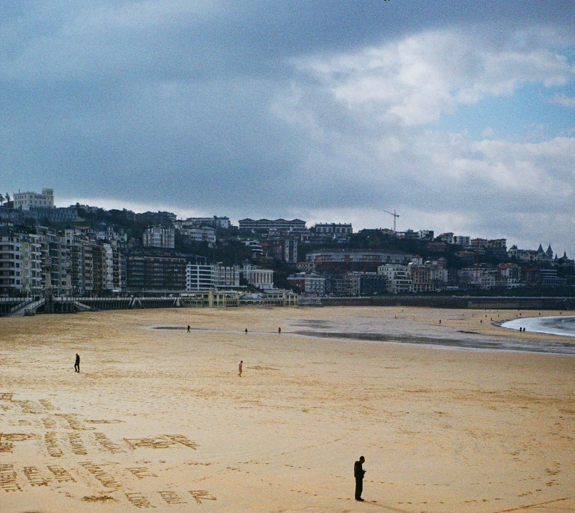 playa d ela concha san sebastian navidad