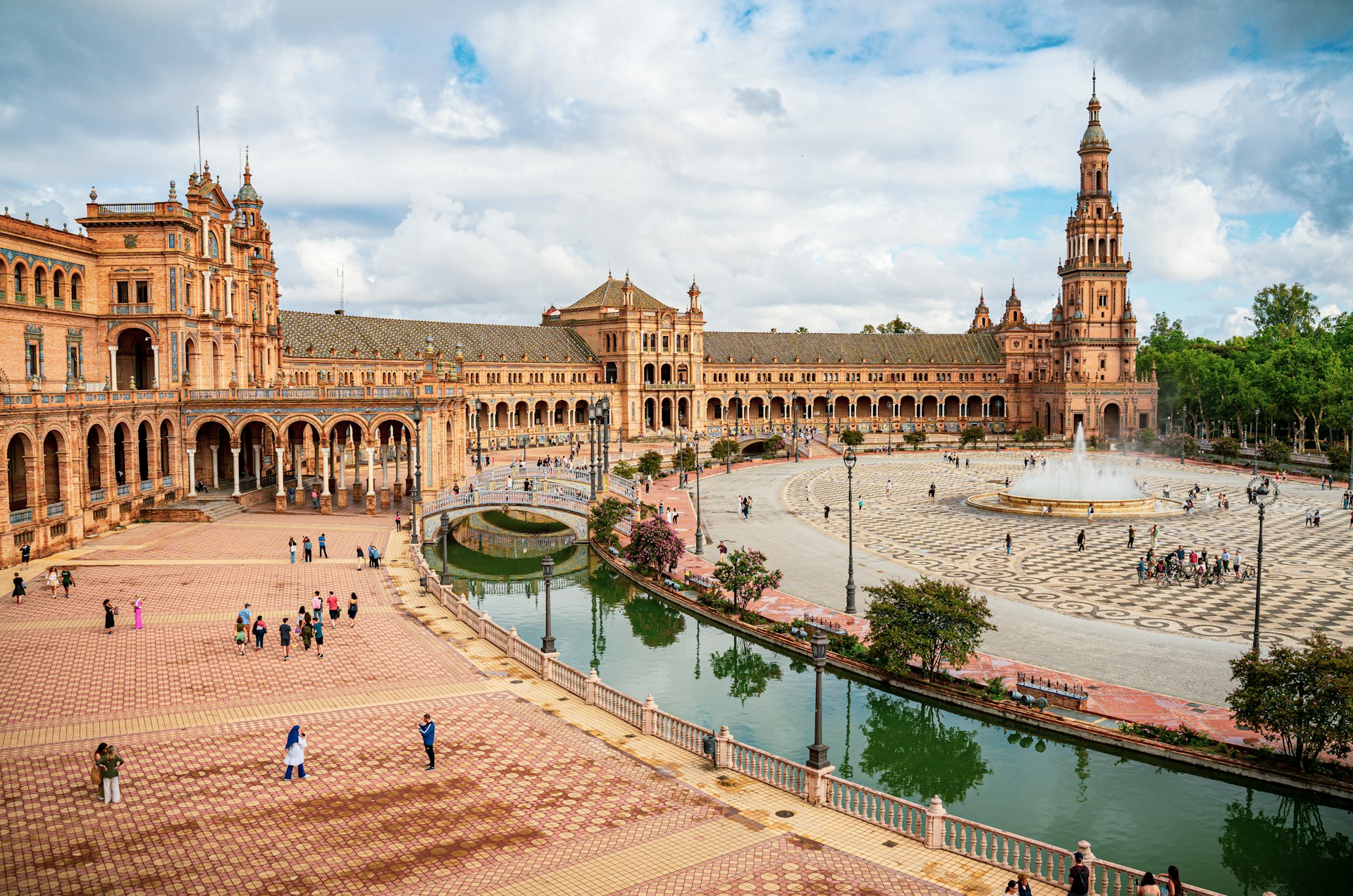 que hacer en sevilla plaza de españa